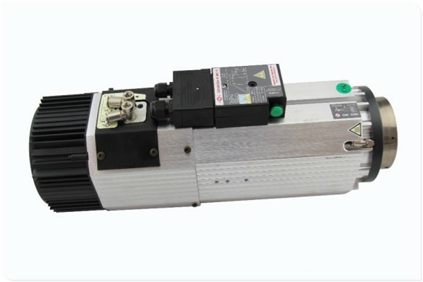 Фрезерный станок с ЧПУ HCM M 6090 AT