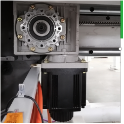 Пильный центр с ЧПУ HOLD HP380GT