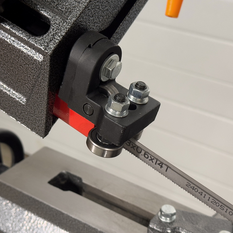 Ленточная пила по металлу AURA LM-128SHDV/220 (40128110)