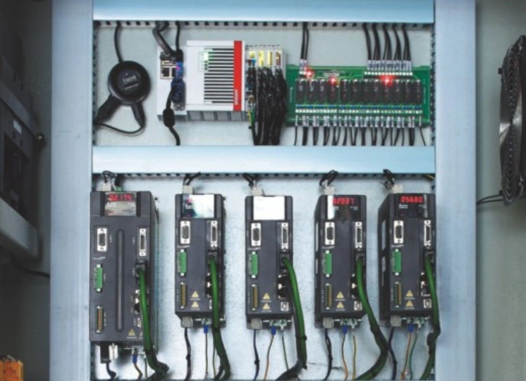Продольно-фрезерный станок с ЧПУ JUNRAN JR-8TS