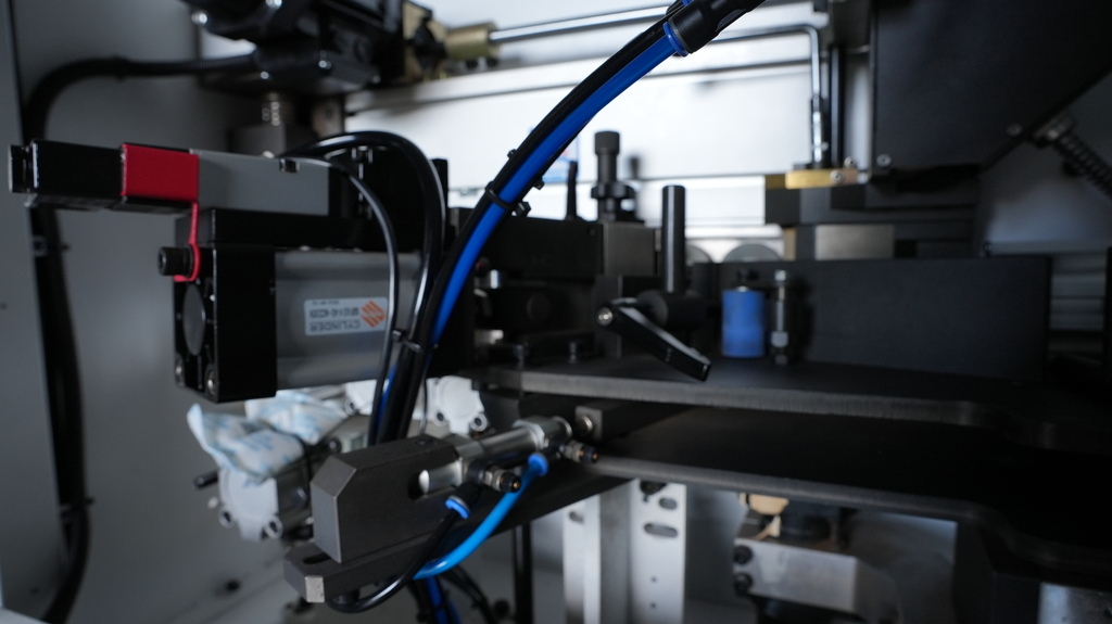 Кромкооблицовочный автоматический станок ALTESA ADVANTAGE 5000 EVO