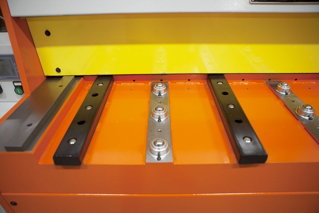 Гильотина электромеханическая STALEX Q11-4х2550NC (386105)