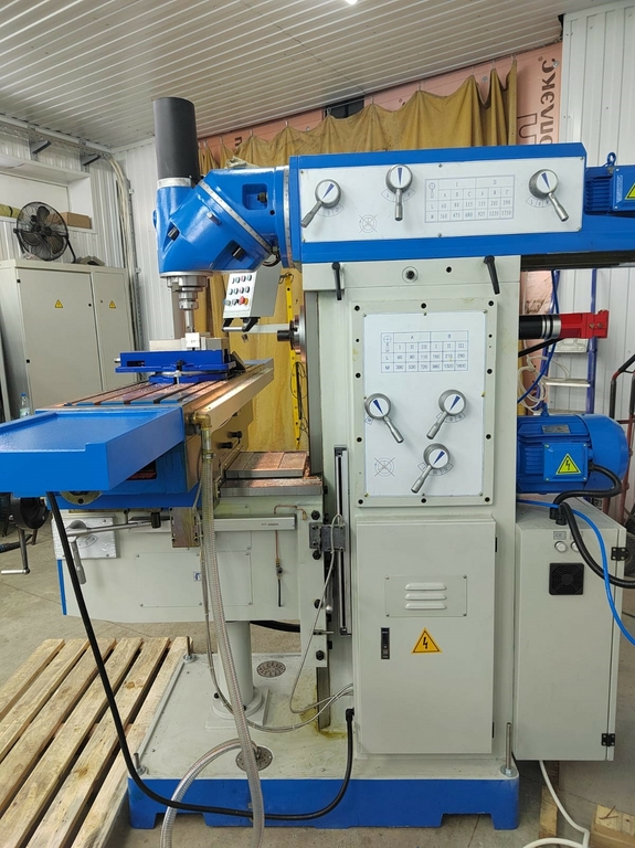 Широкоуниверсальный фрезерный станок Weida X6436A