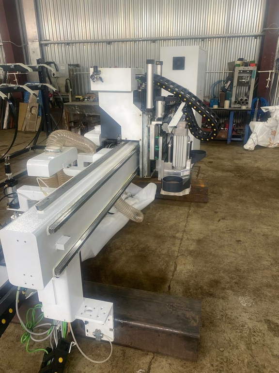 Обрабатывающий центр с ЧПУ BJD X232 2030