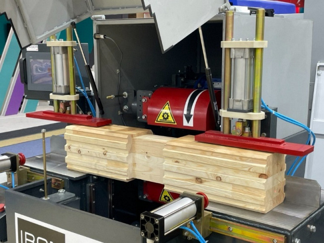 Станок для выборки чашек в строительном брусе IRONMAC BLOX 4x4-250 (250x250) IRONMAC BLOX 4x4-250