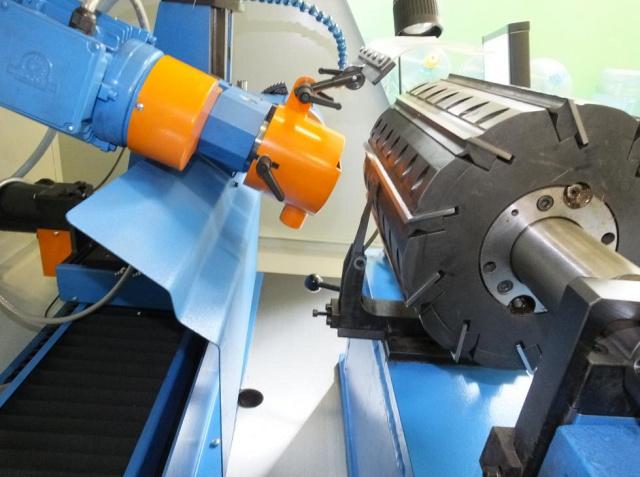 Станок для заточки тяжелых строгальных головок по задней грани LAKFAM ASP-631F G