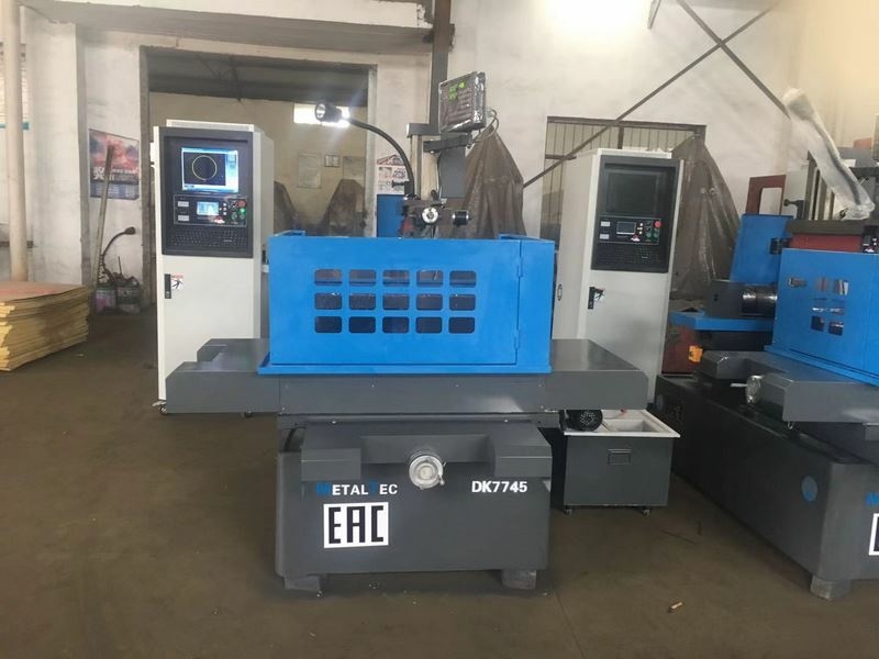 MetalTec DK7745M Servo - электроэрозионный многопроходной проволочно-вырезной станок + наклон ±45º