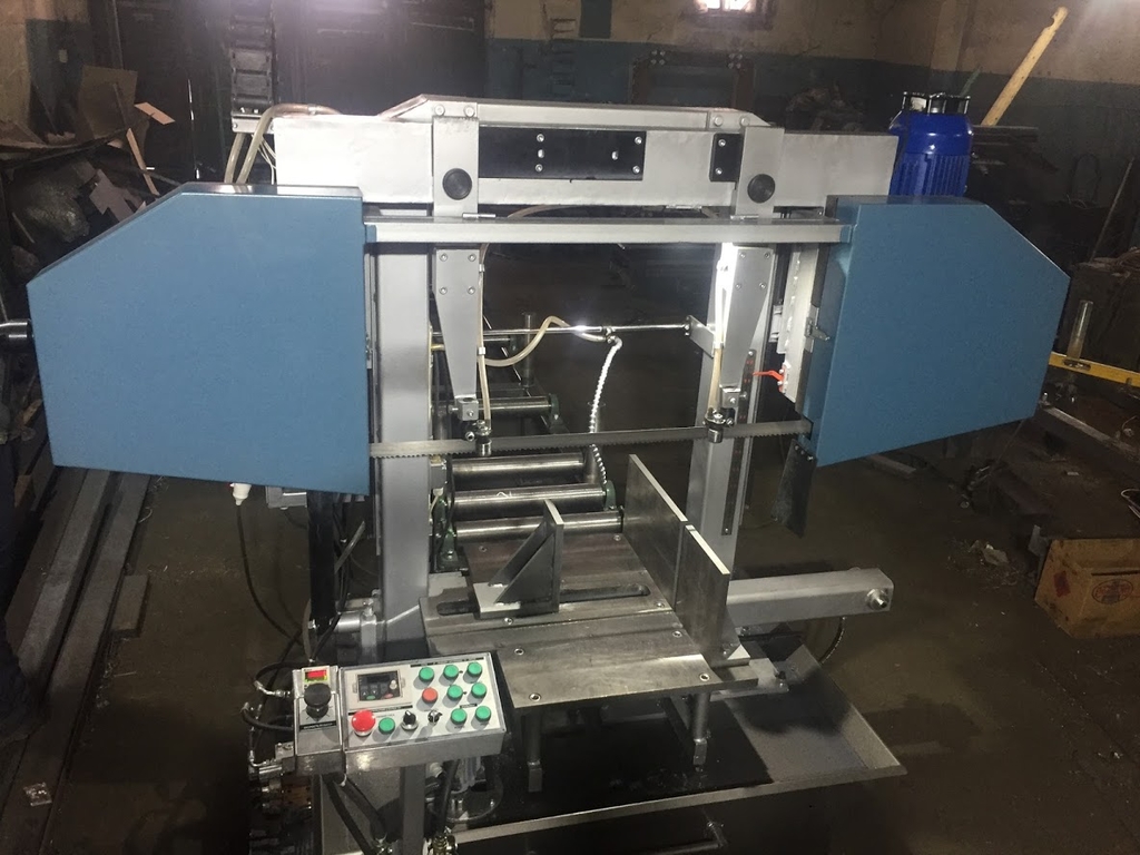 Двухстоечный ленточнопильный станок Флагман СЛ-550