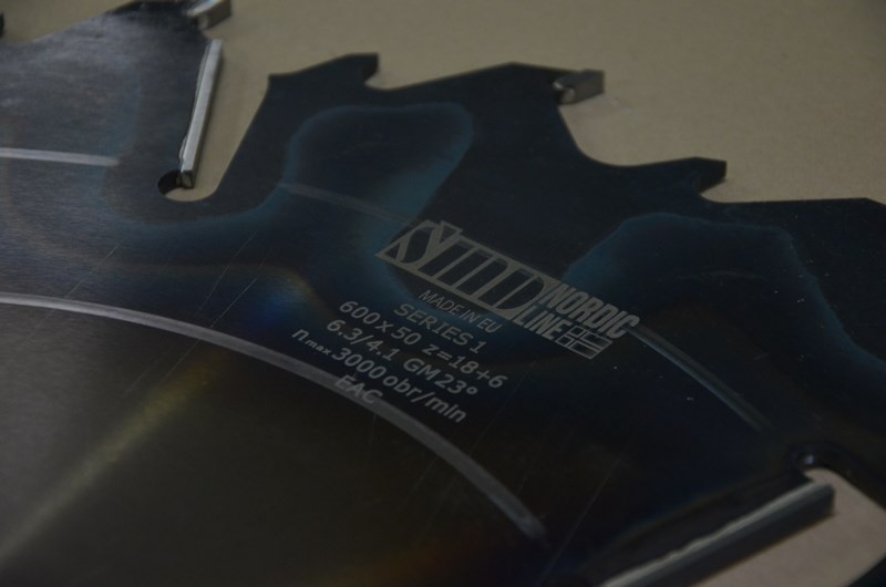 Пила дисковая  250 x 50 x 3,6/2,5 Z = 18 + 4 PI-130 SMD Series 1