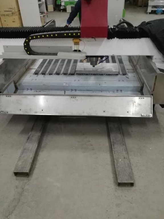 Фрезерный станок с чпу для обработки камня LTT BL-1325