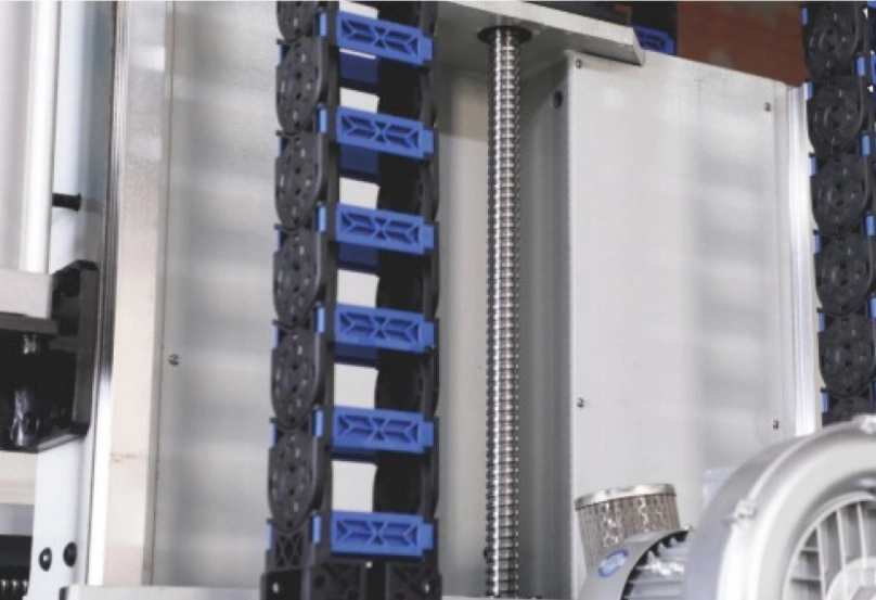 Пятиосевой обрабатывающий центр с ЧПУ JUNRAN JR-5013A