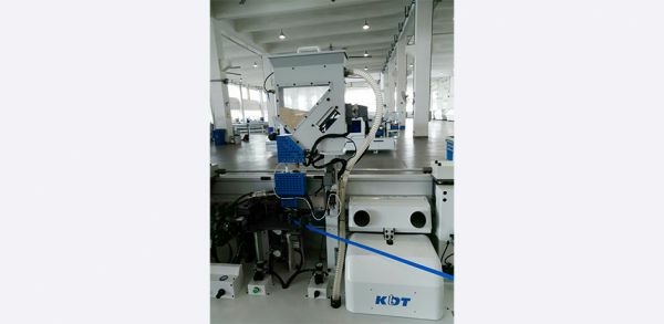 Автоматический кромкооблицовочный станок KDT KE-496GH