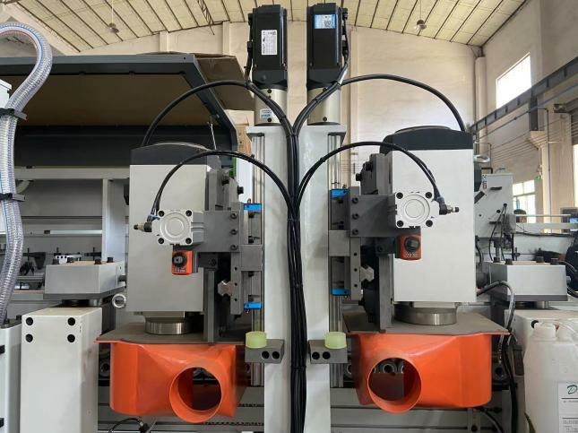 Кромкооблицовочный автоматический станок HOLD HY310