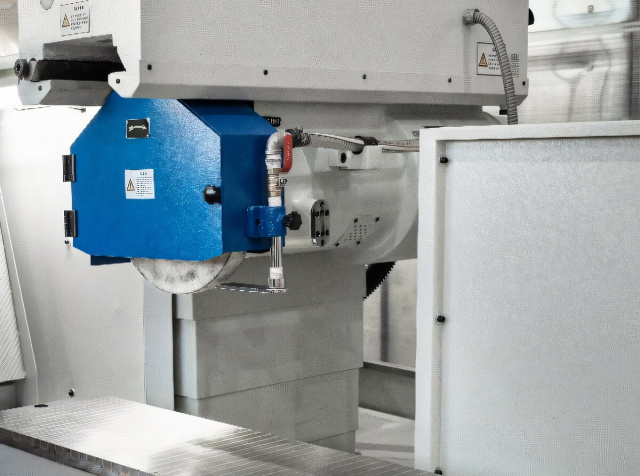 Плоскошлифовальный станок UNIVEQ USG 2063NC2 с контроллером (PLC)