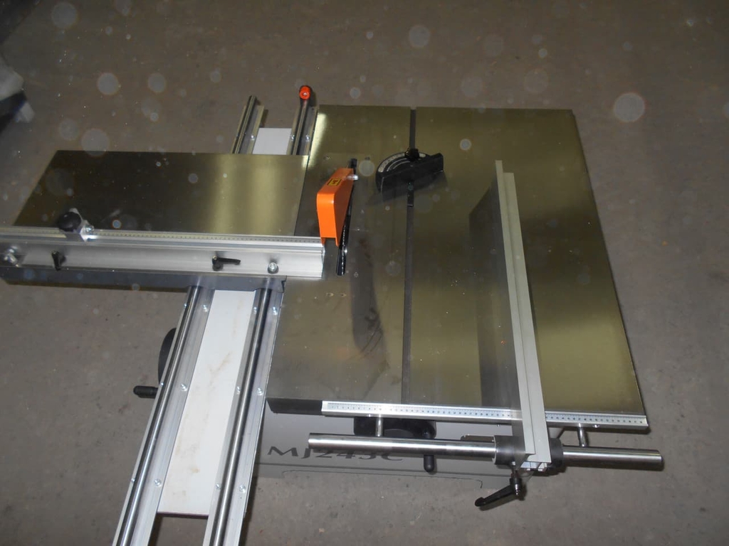 Круглопильный станок LTT MJ-243C