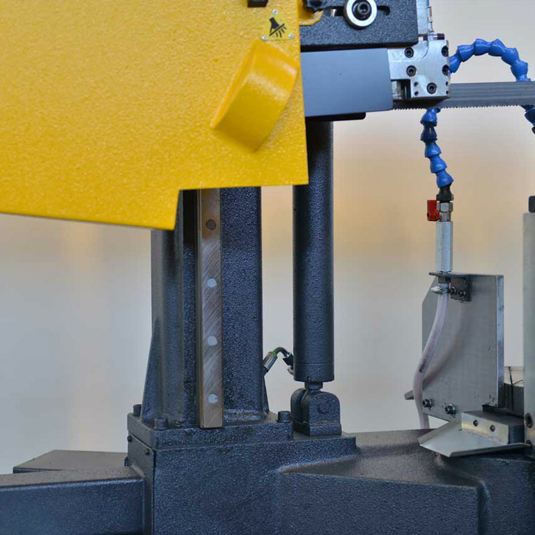 Ленточнопильный станок Beka-Mak BMSY 440CGH