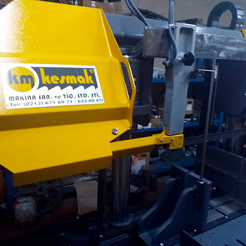 Полуавтоматический ленточнопильный станок Kesmak KSY 400X600