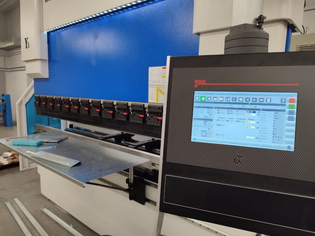 Гидравлический листогибочный пресс SMD PBA 170-4000