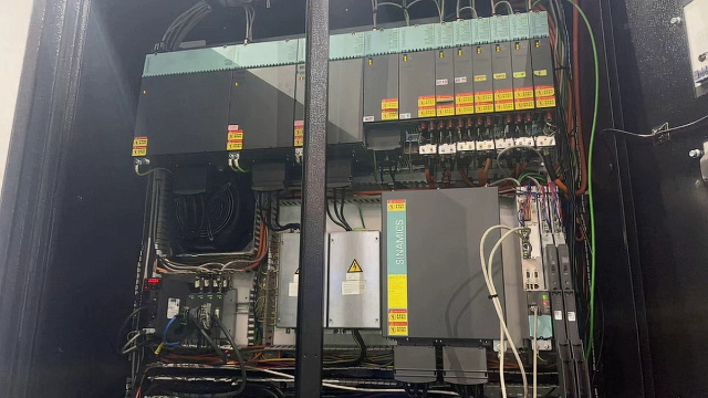 Токарно-фрезерный обрабатывающий центр с осью B SPITZEN H65/1250SY2