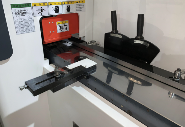 Четырехсторонние станки JANGJA серии VM (160x110мм)