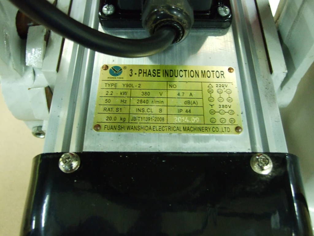 Торцовочный станок LTT MJ2238