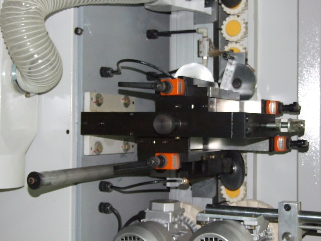 Автоматический кромкооблицовочный станок LTT MFB600T