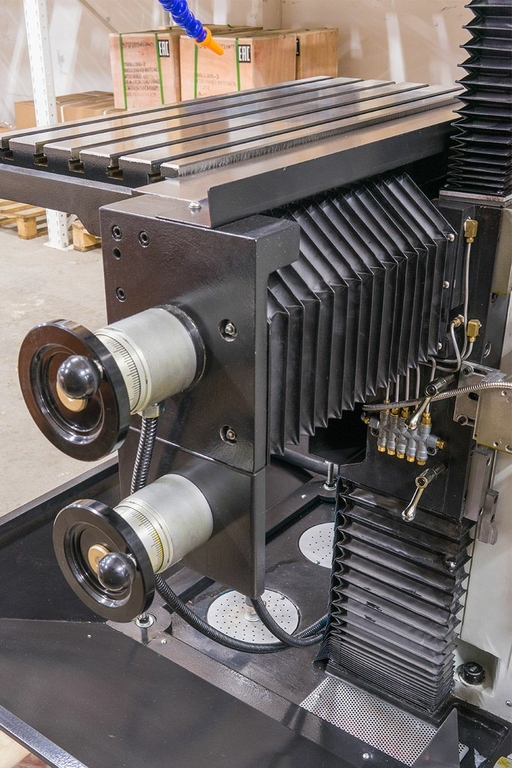 Инструментальный фрезерный станок Stalex WFM 750 Servo