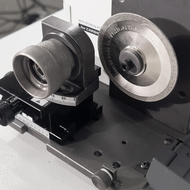 Отрезной станок для инструмента AURA ZM-X4 (72504000)