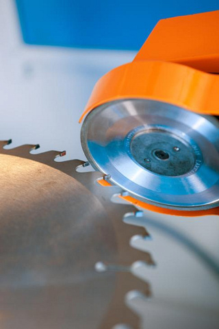 Автоматический станок с ЧПУ для заточки дисковых пил LAKFAM ASP-631F WL(N)