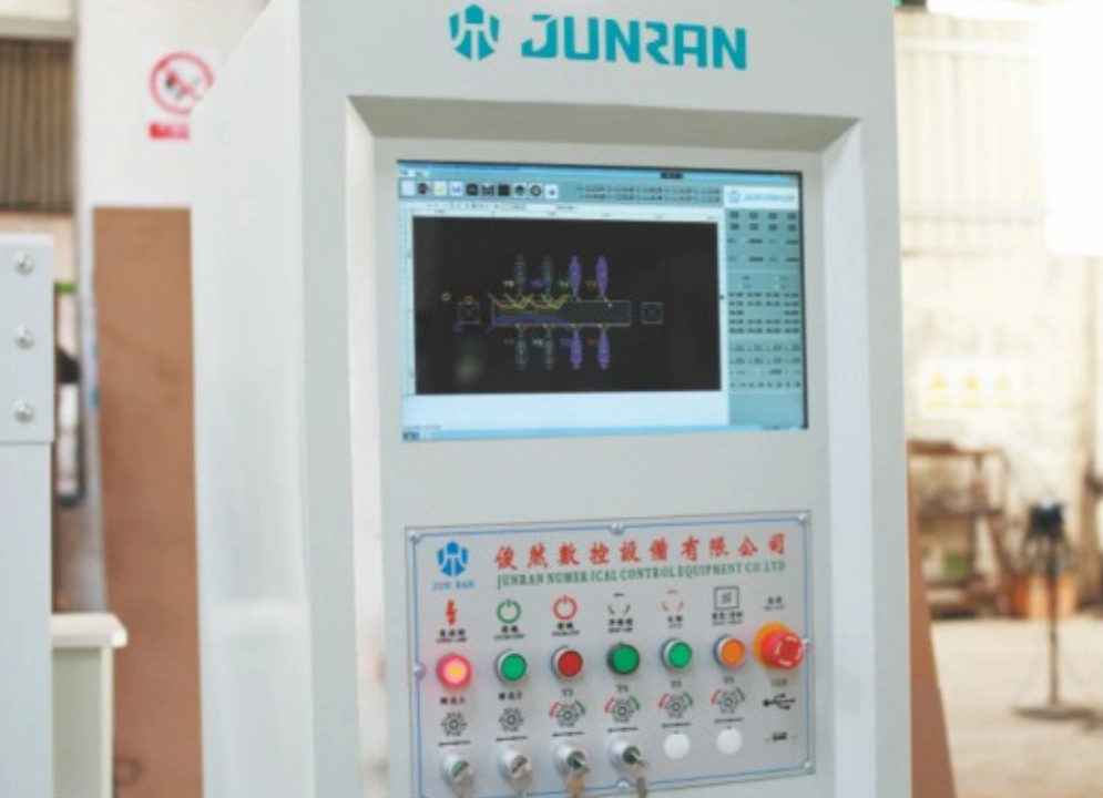 Продольно-фрезерный станок с ЧПУ JUNRAN JR-8TS