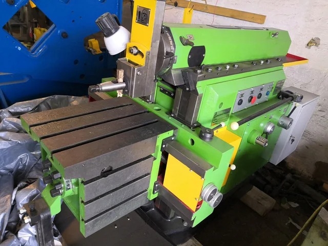 Поперечно-строгальный станок 7305