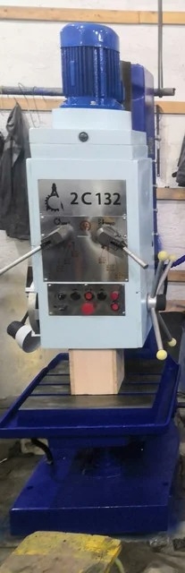 Станок вертикально сверлильный 2С132Л