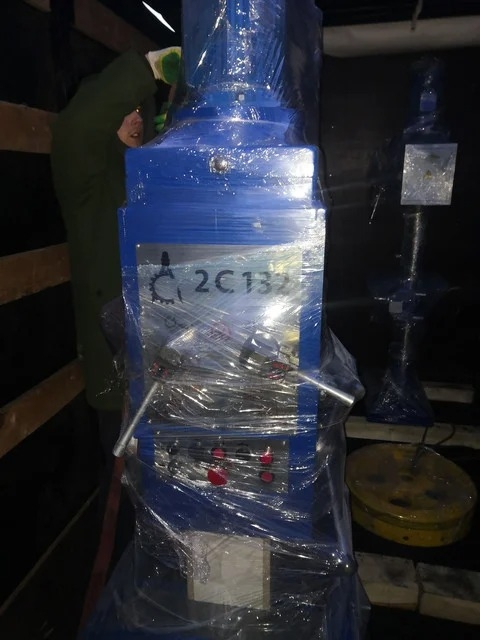 Станок вертикально сверлильный 2С132Л