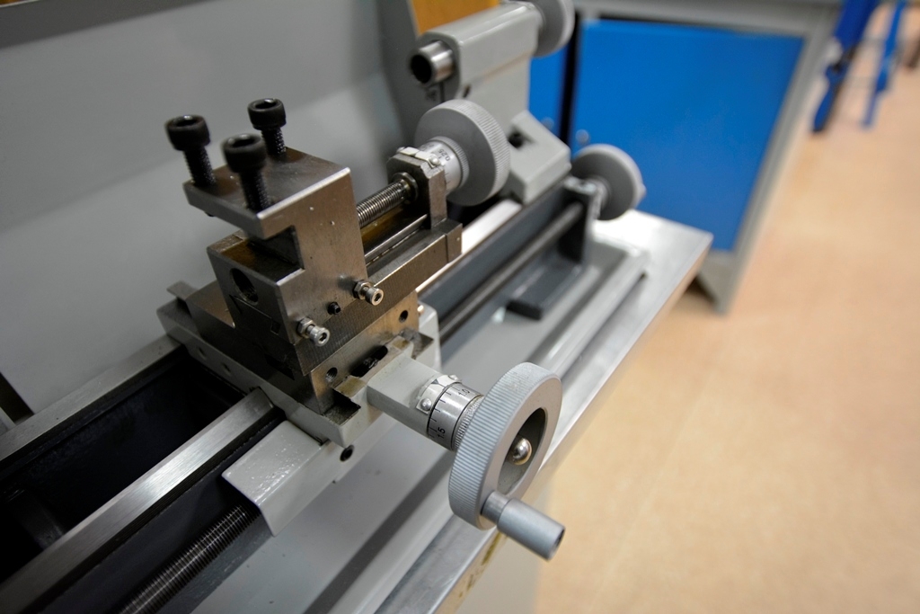 Настольный токарный станок Metal Master MML 1425 V (140X250V)