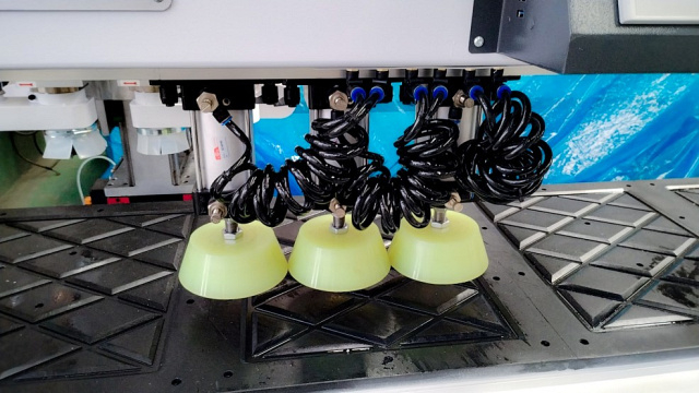 Торцевой сверлильно-присадочный центр с ЧПУ Beaver SWIFT HSD 4S