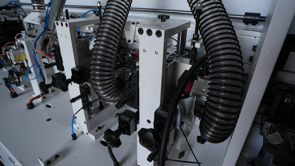 Кромкооблицовочный автоматический станок ALTESA ADVANTAGE 5000 EVO