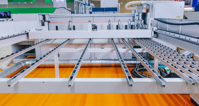 Форматно-раскроечный центр с ЧПУ Filato HP 330G