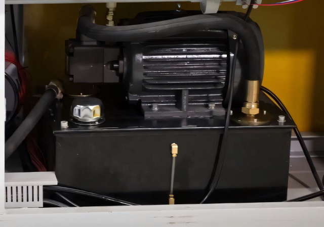 Автоматические прессы для сращивания по длине Beaver. Серия PSK 3100А (6000A) PSK 9000А