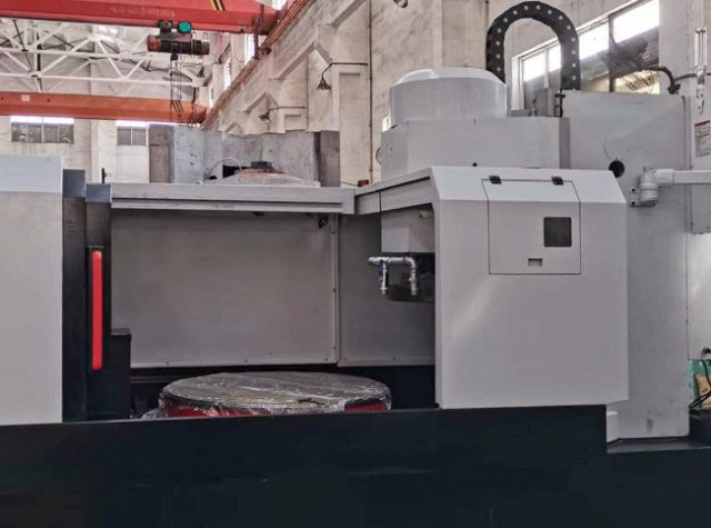 Плоскошлифовальный станок с круглым столом Univeq 50СNC