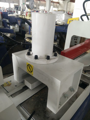 Автоматический пресс для сращивания древесины Beaver 150VS 150VS