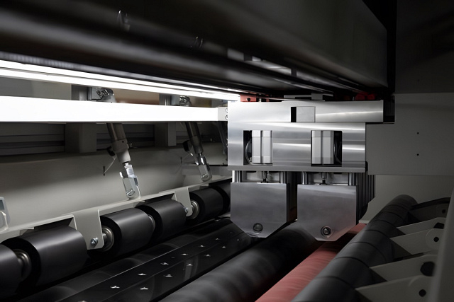 Автоматический рилевочно-резательный станок Intelpack 6-2000 для производства картонных коробок