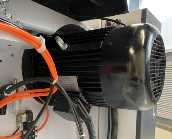 Ленточнопильный станок EcoWood BS 700 AUTO с подающим устройством