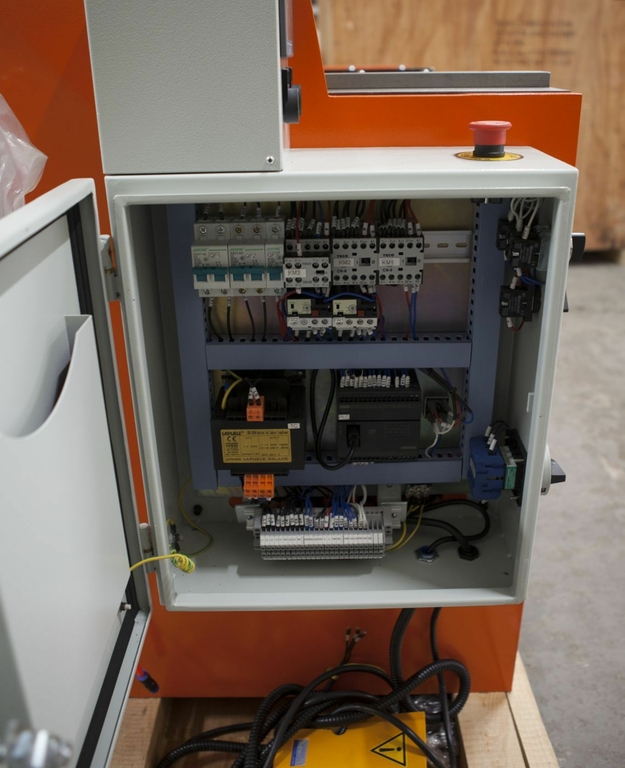 Гильотина электромеханическая STALEX Q11-4х2550NC (386105)