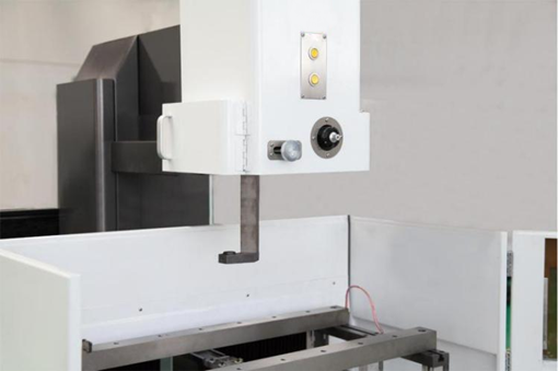 Сервоуправляемый среднескоростной электроэрозионный станок MetalCraft DK400S