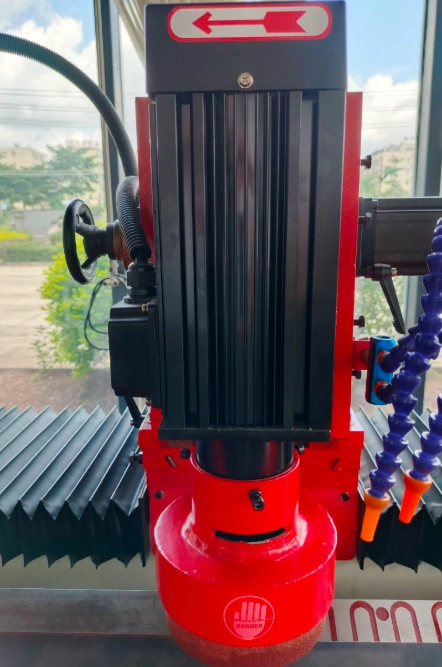 Заточной станок с ЧПУ с магнитной плитой для дробильных и лущильных ножей ISM-АC