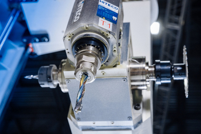 Пятиосевой обрабатывающий центр QUADRO TEOS Z-1000 ATC (2+1)