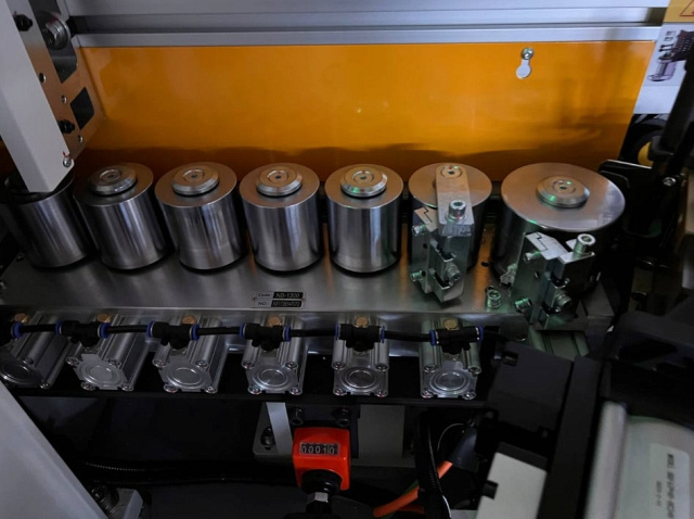 Автоматический кромкооблицовочный станок Nanxing NB8PСHGM-PC