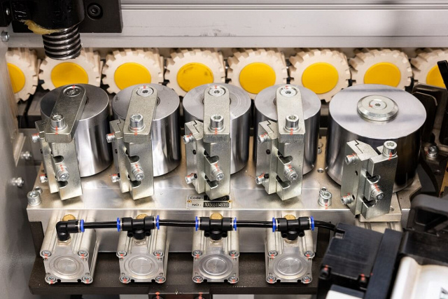 Автоматический кромкооблицовочный станок Nanxing NB8СJQVKL