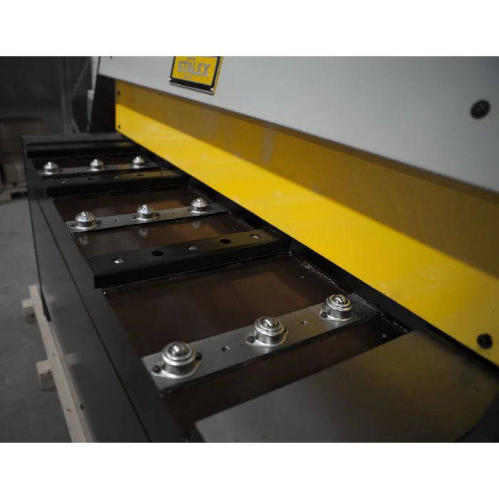 Гильотина электромеханическая STALEX Q11-2х2550NC (386104)