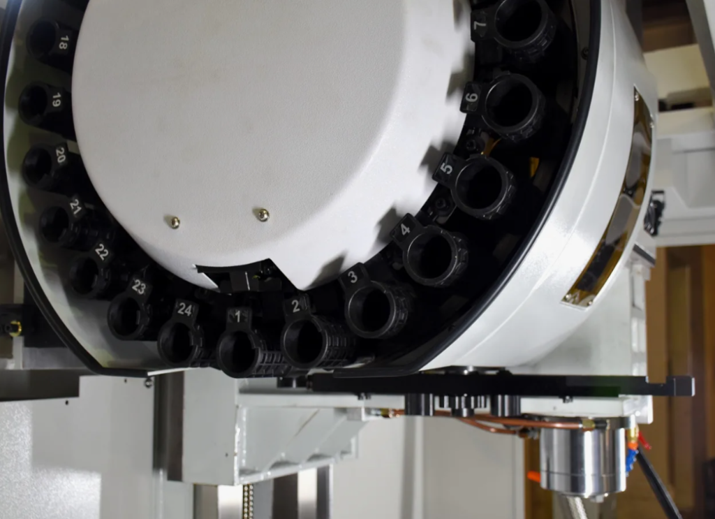 Вертикальный обрабатывающий центр с ЧПУ MetalTec TOPMILL 850S